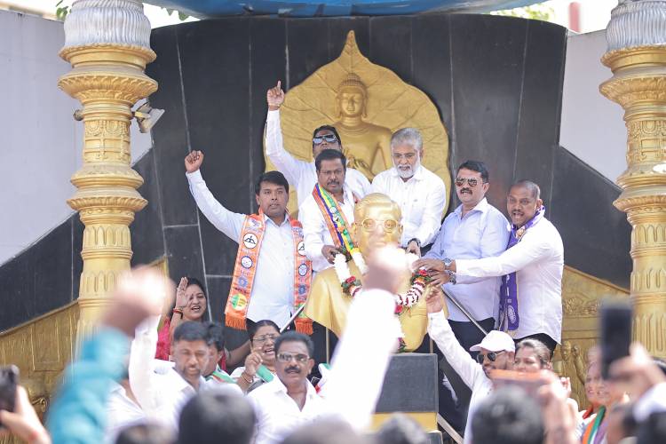 दापोडी मध्ये आमदार अण्णा बनसोडे यांची पदयात्रा लाडक्या बहिणींची लक्षणीय उपस्थिती