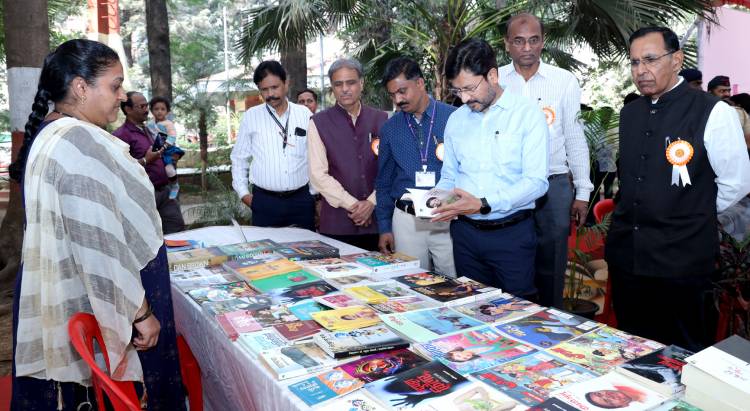 डिजिटल युगात वाचन संस्कृती जिवंत ठेवणे अधिक गरजेचे; वाचन संस्कृती रुजविण्यासाठी येत्या काळात महापालिका उपक्रम राबविणार- विजयकुमार खोराटे