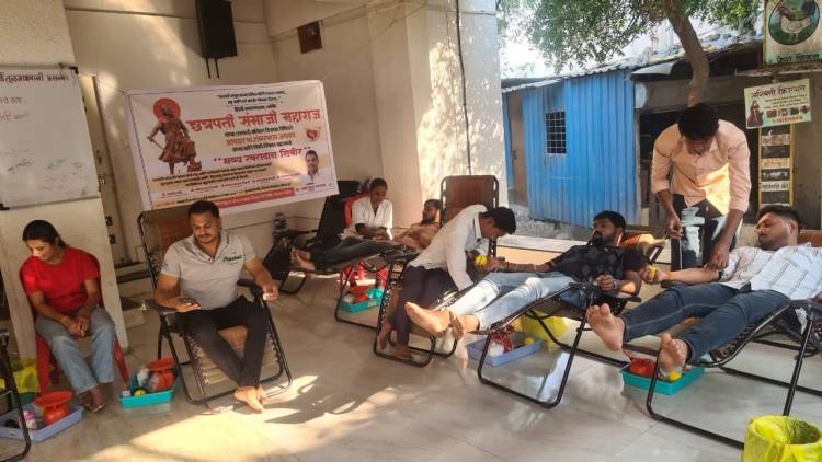 पिंपरी-चिंचवडमध्ये १,१४० शंभूभक्तांचे रक्तदानाच्या माध्यमातून छत्रपती संभाजी महाराजांना अभिवादन