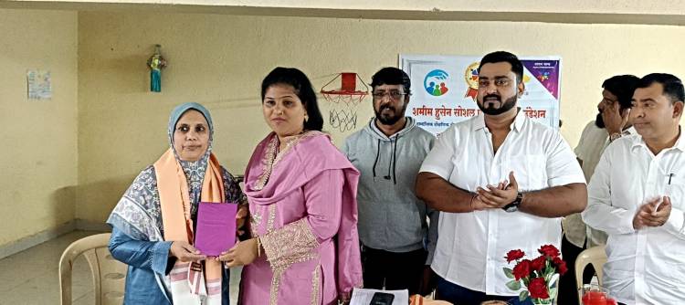 थेरगाव येथील उर्दू शाळेत केला आदर्श शिक्षकांचा सन्मान!
